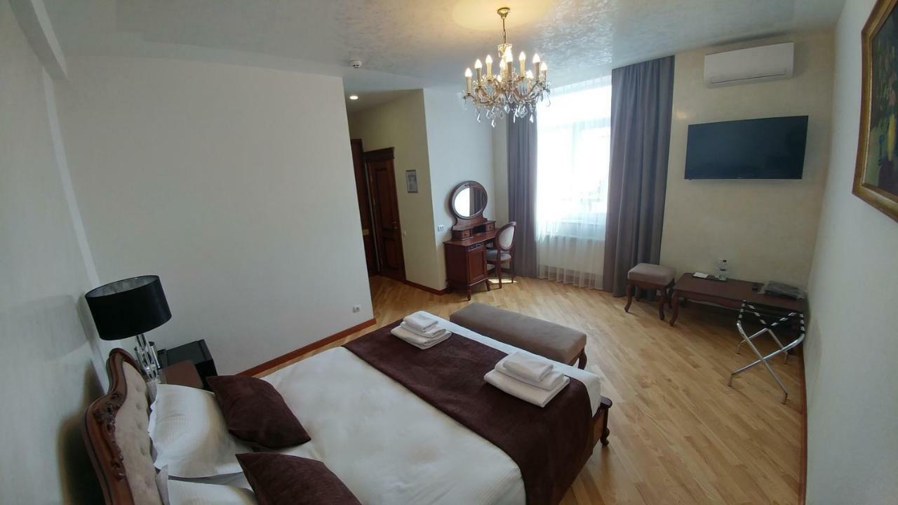 Hotel Meridian Brody Exterior foto